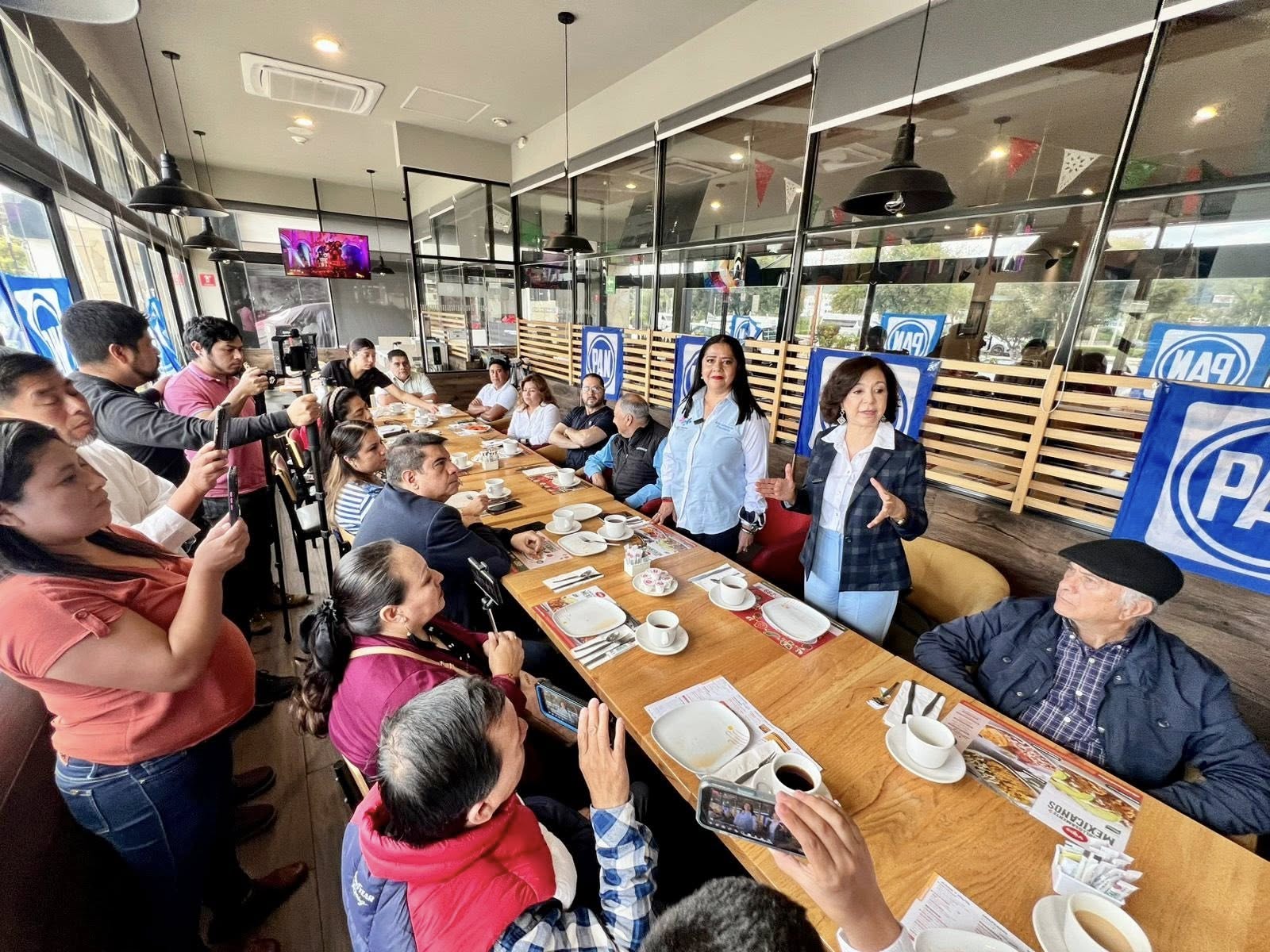 Militancia de San Cristóbal de las Casas conmemora el 86 Aniversario del PAN.