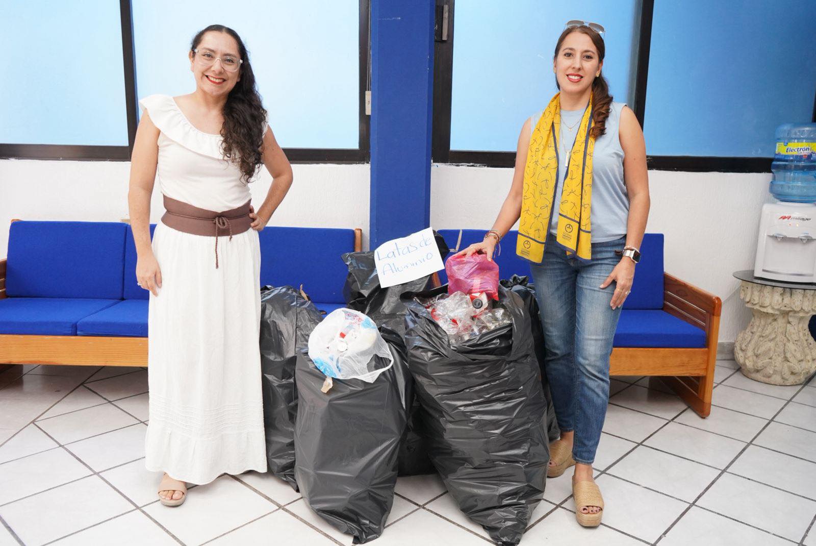 El CDE del PAN Chiapas participó en la entrega simbólica del material PET recolectado por la ciudadania a la AMANC Chiapas.