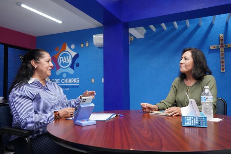 Nuestra presidenta Katy Caravantes se reunió con la Ing. Reyna Almanza.