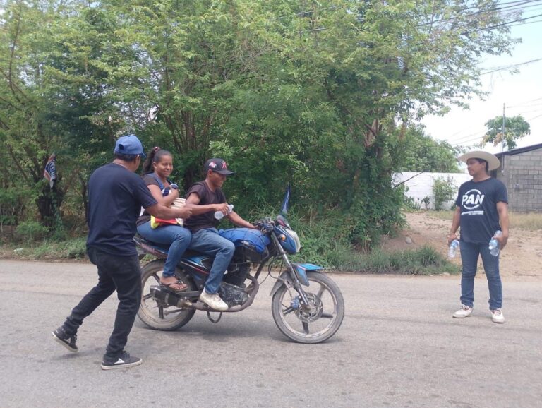 La Comisión Organizadora de Pijijiapan, presidida por Eugenio Laguna Alvarado, presente en territorio junto a su estructura, fortaleciendo el contacto con la ciudadanía.