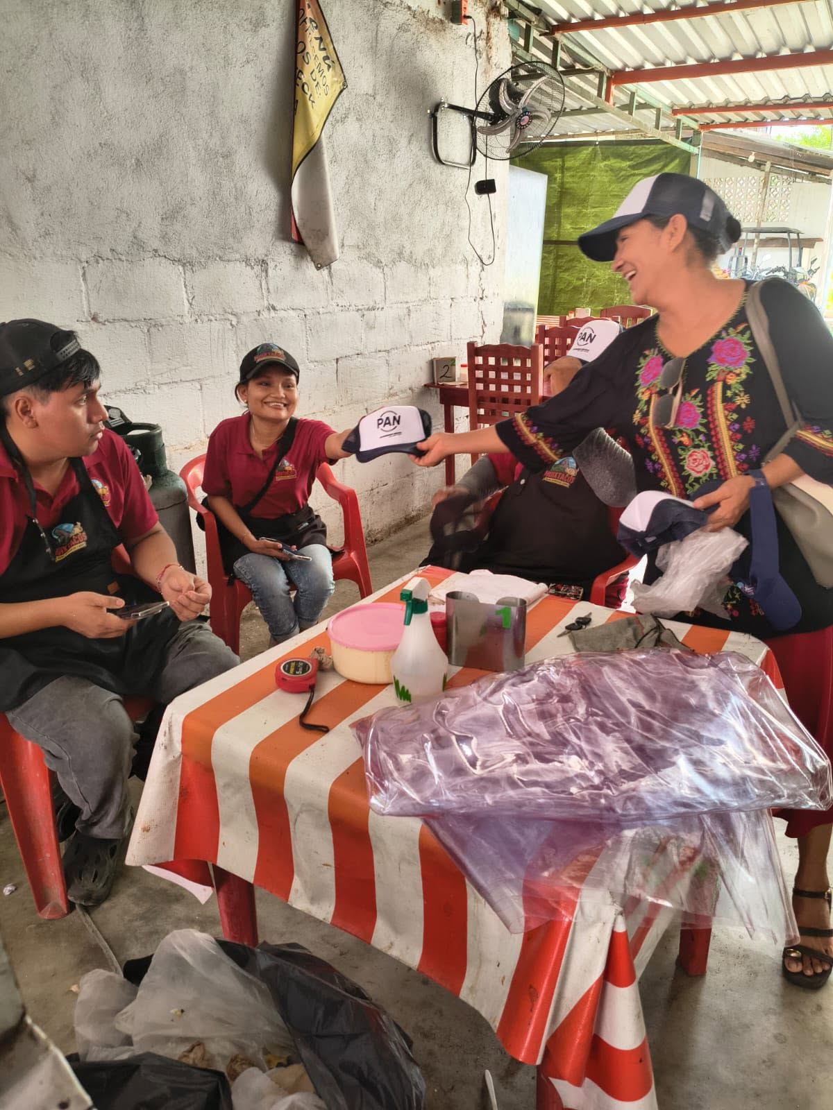 El movimiento Azul también se hizo sentir en Huixtla.