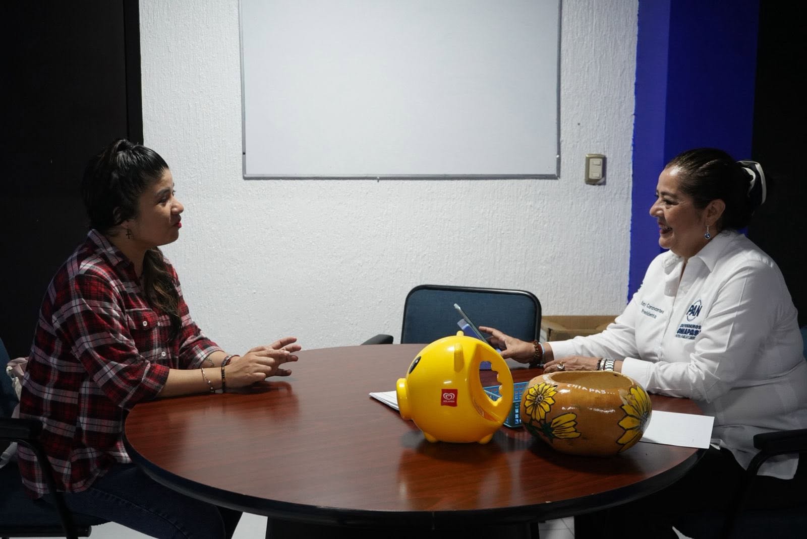 Nuestra presidenta estatal, Katy Caravantes, recibió a la Mtra. Ana Karen Reyes.