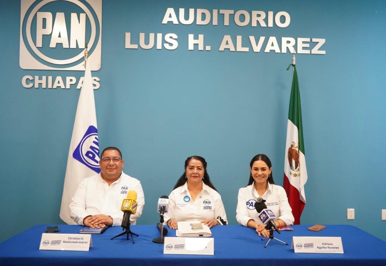 Rueda de prensa presidida por nuestra presidenta estatal, Katy Caravantes, con la participación especial de nuestra Secretaría de las Mujeres PAN, Adriana Aguilar.