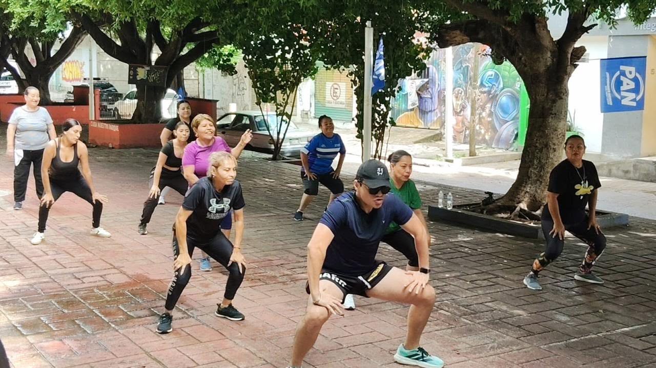 Cada sábado, el Parque Gómez Morin se convierte en un punto de encuentro para quienes han decidido comenzar el fin de semana con energía, actividad física y convivencia.