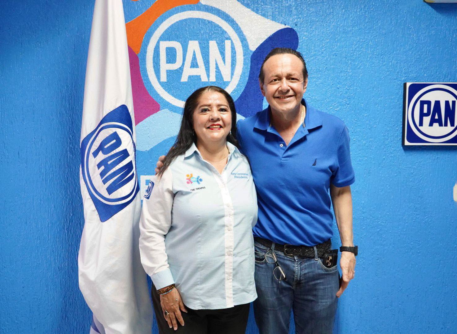 Nuestra presidenta estatal, Katy Caravantes, sostuvo una reunión con el C.P. Emilio Salazar Farías, con quien compartió puntos de vista sobre diversos temas de interés para Chiapas.