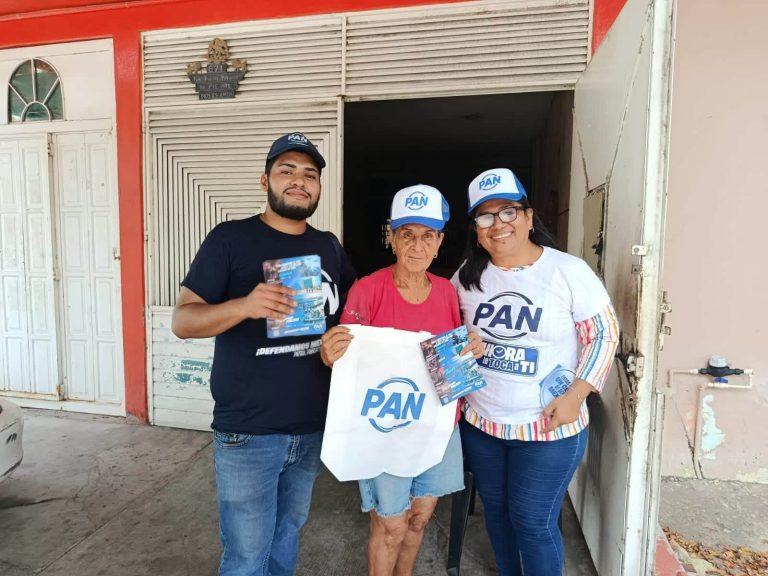 Seguimos fortaleciendo el vínculo con la ciudadanía a través de nuestros recorridos de toca puertas en Tuxtla Gutiérrez.