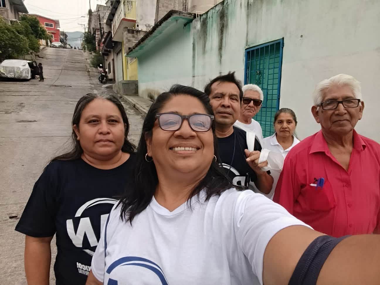En Chicoasén, nuestro Comité Directivo Municipal realizó una jornada de toca puertas.