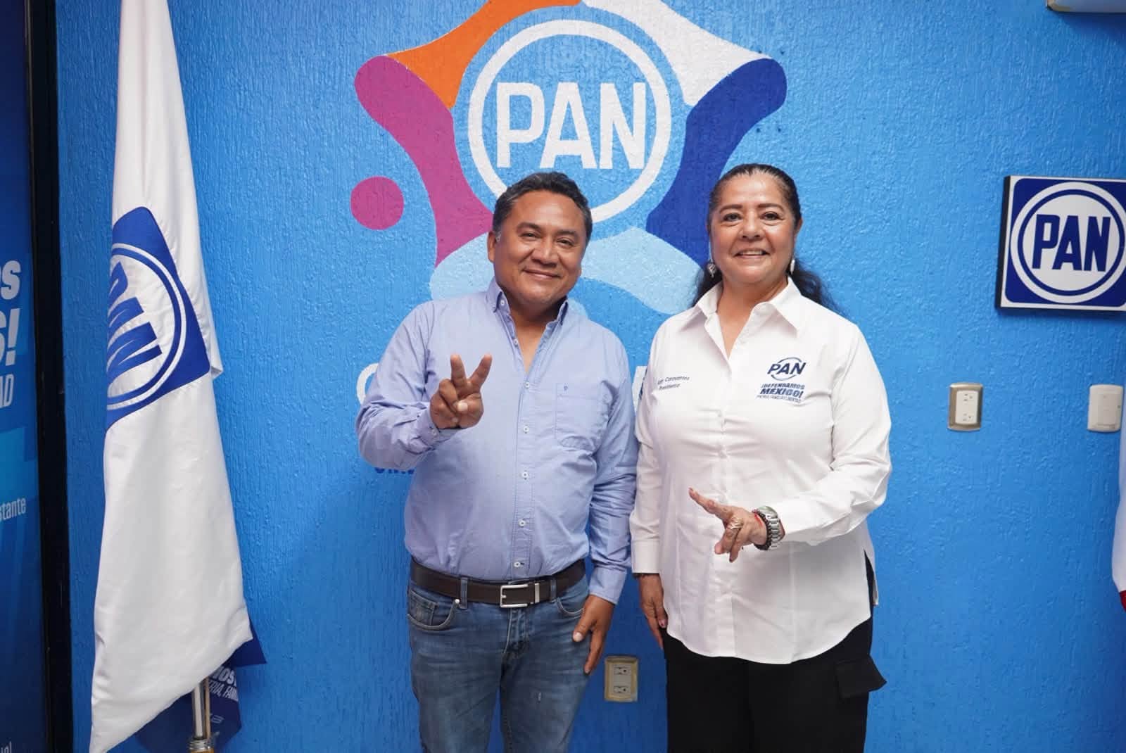 La presidenta estatal del PAN Chiapas, Katy Caravantes, sostuvo una reunión de trabajo con Martín Benedicto Escobar Cárdenas.